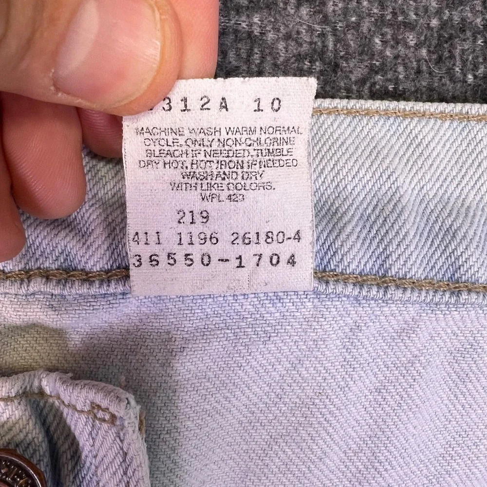 VTG 90s Levis 550 Denim Shorts Men 36 Light Blue Relaxed Jorts Orange Tab Casual